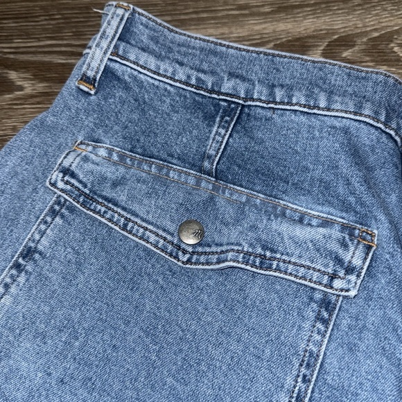 Madewell Shorts - Picture 3 of 5